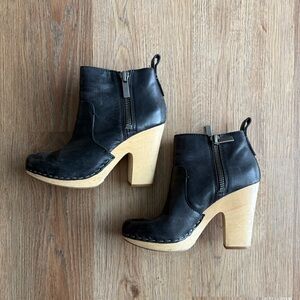 Dolce Vita Hasbeens All Saints Lookalike Wood Heel Zip Bootie